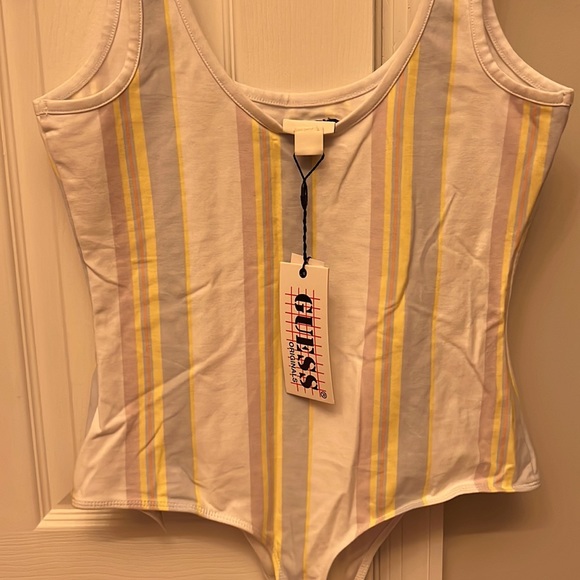 Woman Guess Bodysuit Size Large NWT - Picture 3 of 4